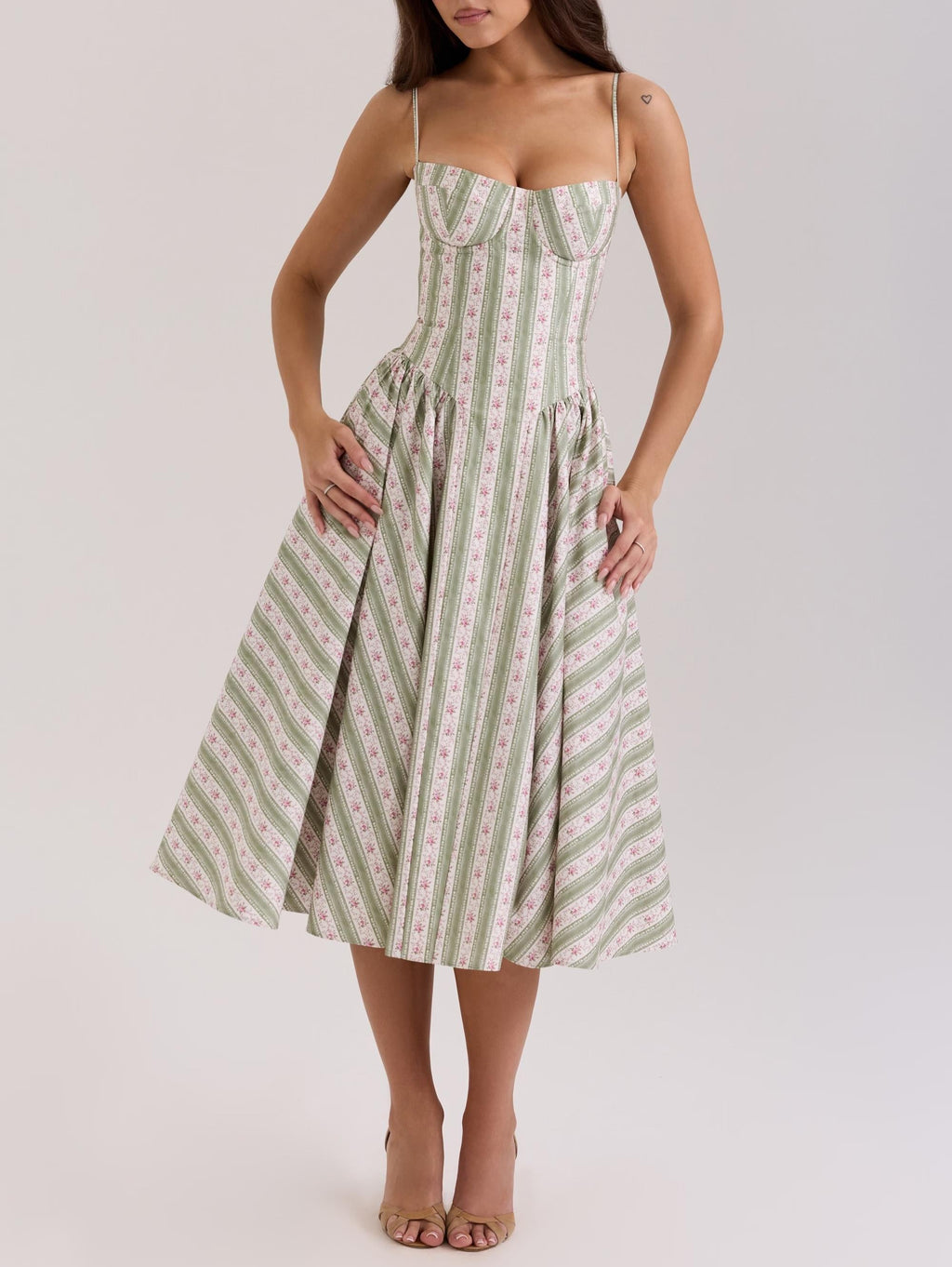 Green Waist-Tight Sling Seaside Vacation Beach Dress Bella Mia