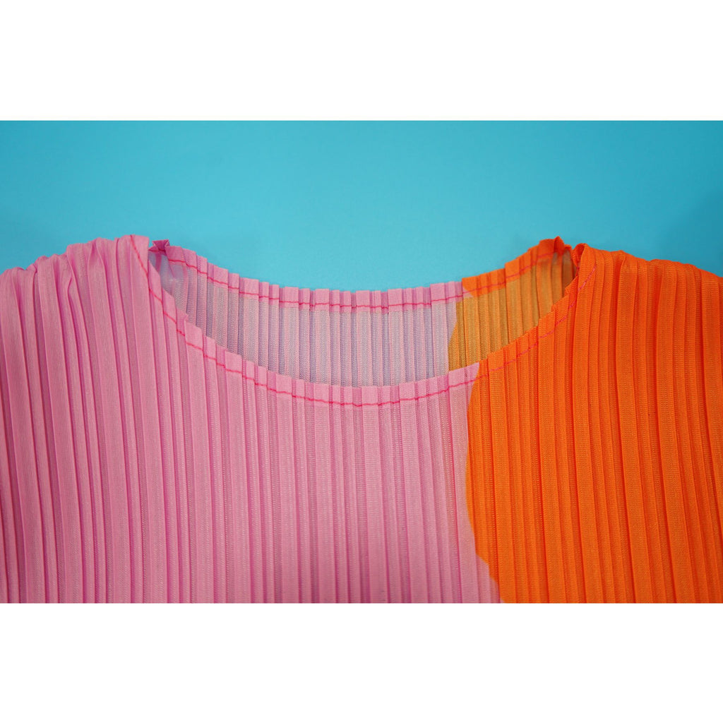 Women Wear Lantern Sleeve Pleated Dress